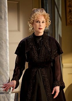 Julia Duffy